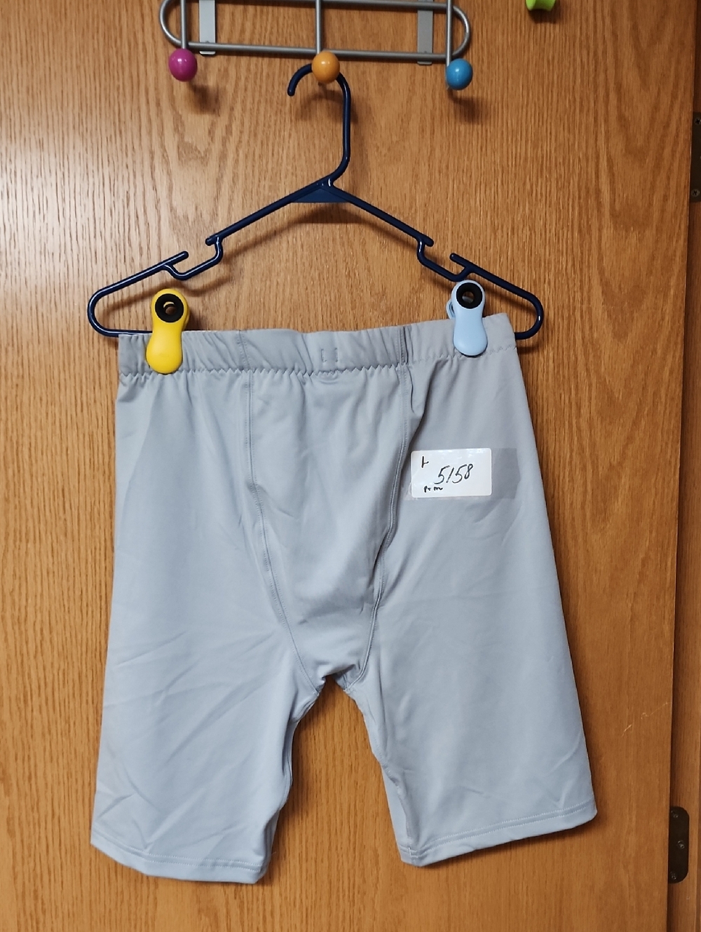Nike Light Gray Active workout Shorts mens L number 5158